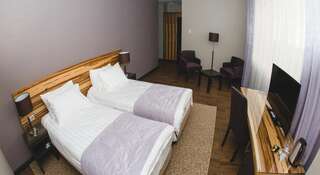 Гостиница Вешки парк Отель Долгопрудный Двухместный номер Делюкс с 1 кроватью или 2 отдельными кроватями-3